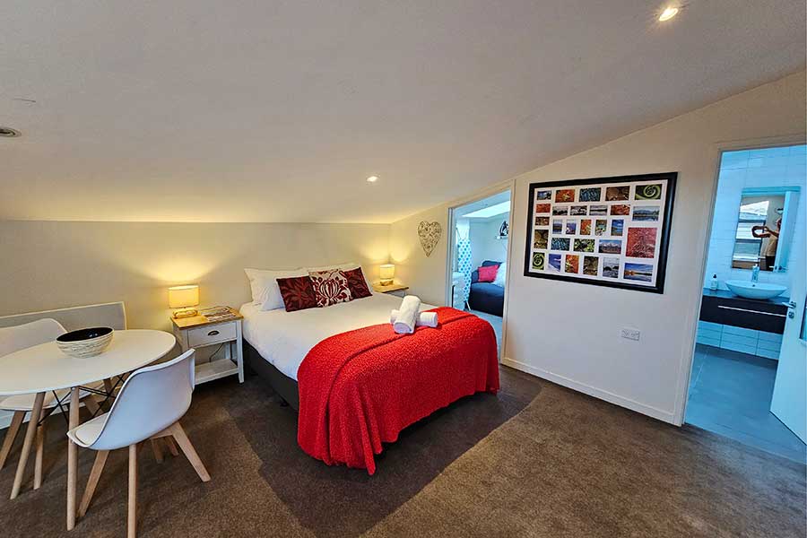 Cosy Queenstown Studio for 2